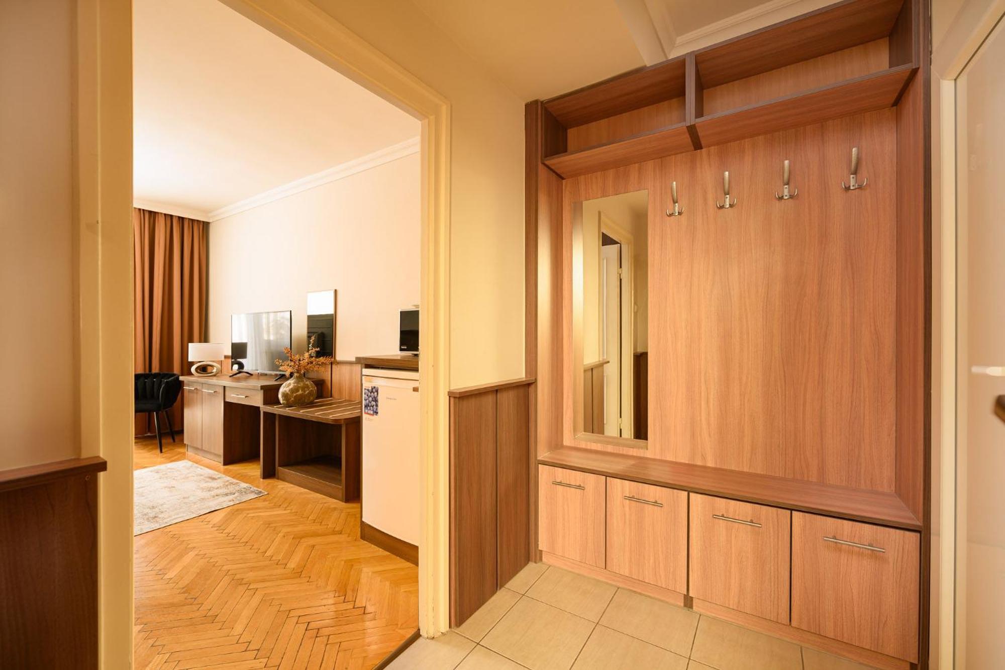 Szilfa Etterem Mariann Apartman Hajdúszoboszló Dış mekan fotoğraf